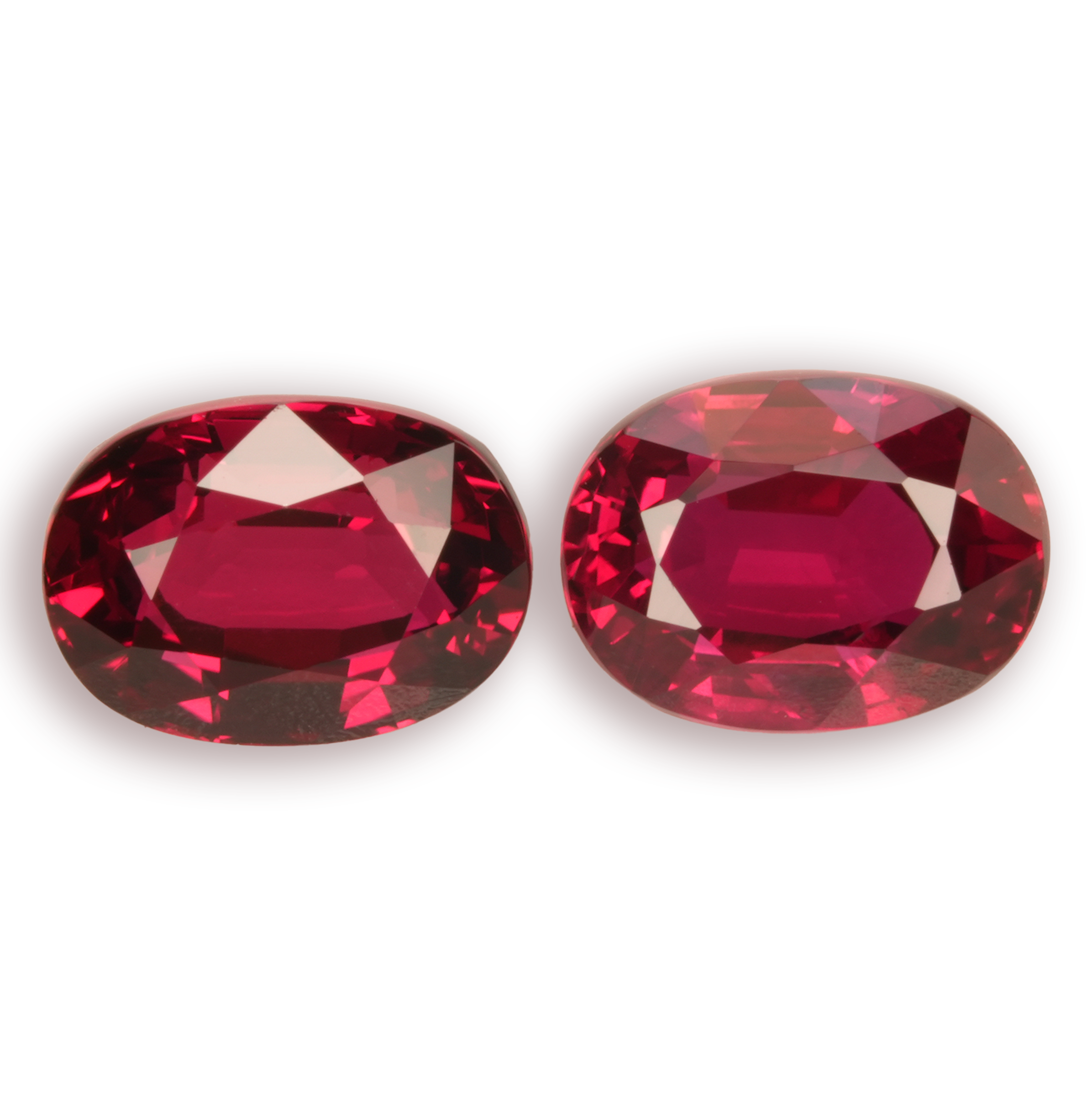 OVAL MOZAMBIQUE Ruby